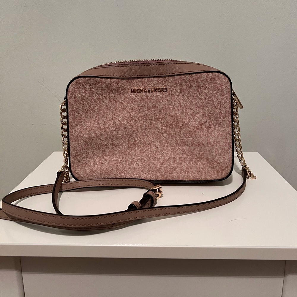 Michael Kors Jet Set crossbody